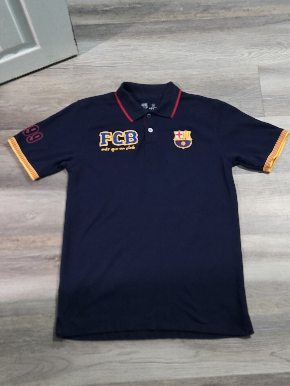 FC Barcelona Men's Polo Shirt Size M Navy Blue FCB Short Sleeve Soccer Fan​